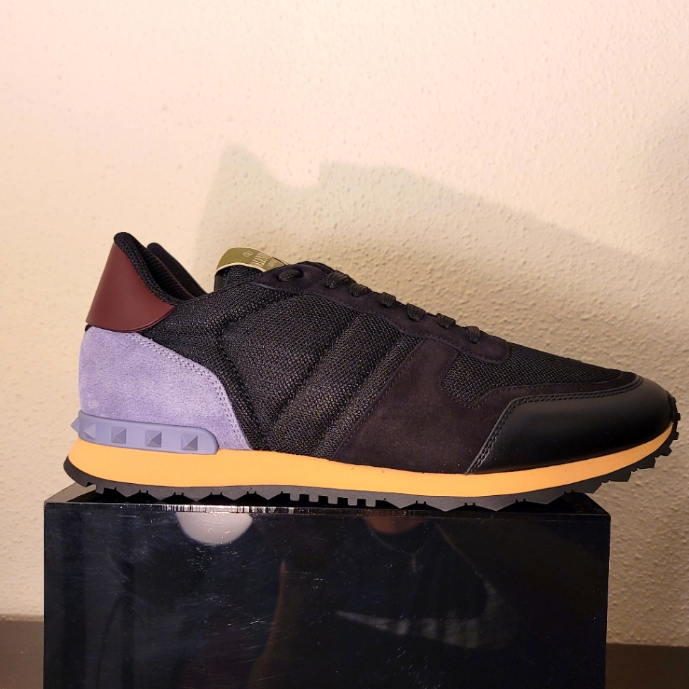 Nwb Valentino Runners